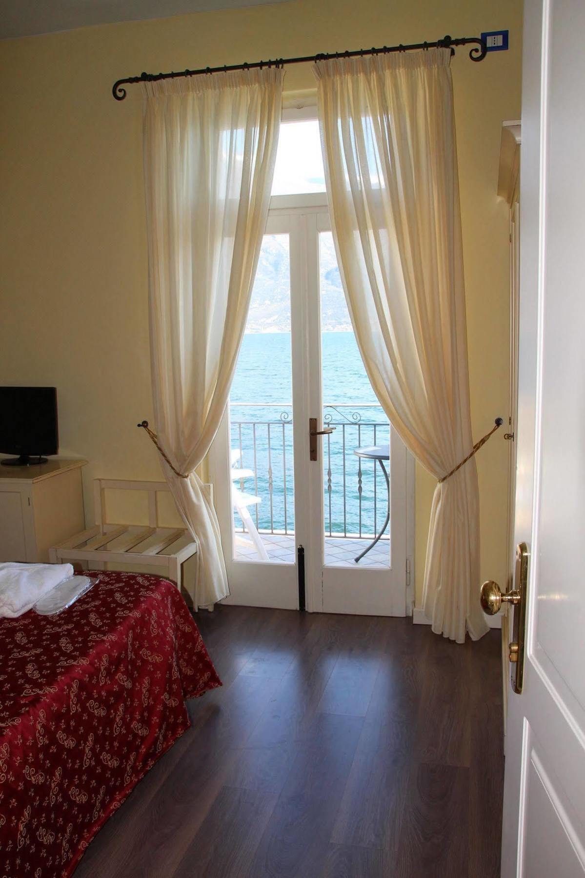 Romantica Hotel Limone sul Garda